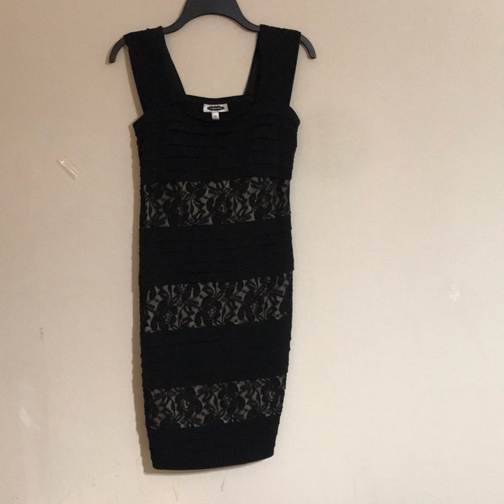 Sleeveless black dress